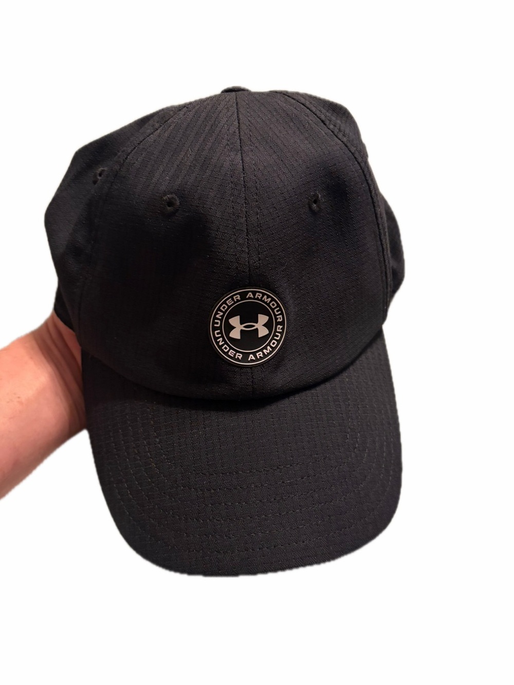 Under Armour Women’s Black Logo Baseball Cap ISO-Chill